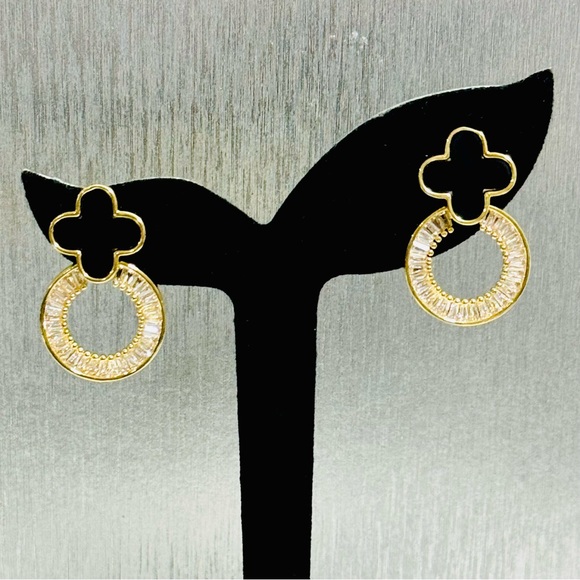 14K Gold Plated Four-leaf Clover Cubic Zirconia Stud Earrings New - Picture 1 of 9
